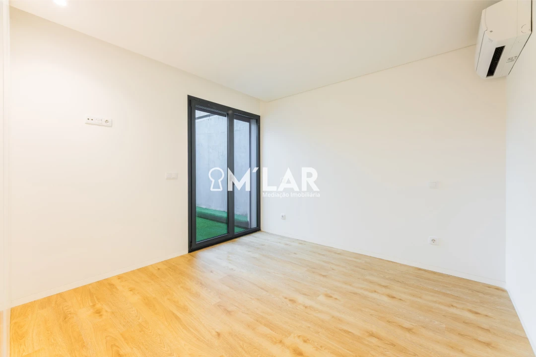 Apartamento T3 para Venda em Vila Verde e Barbudo Foto 31