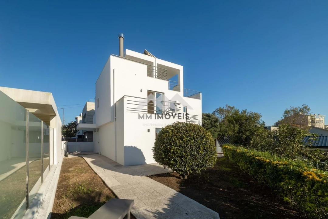 Moradia T4 para Venda em Matosinhos e Leça da Palmeira Foto 98