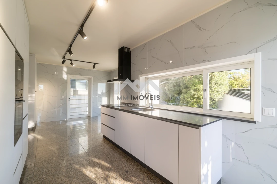 Moradia T4 para Venda em Matosinhos e Leça da Palmeira Foto 59