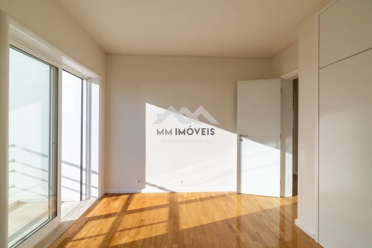 Moradia T4 para Venda em Matosinhos e Leça da Palmeira Foto 67