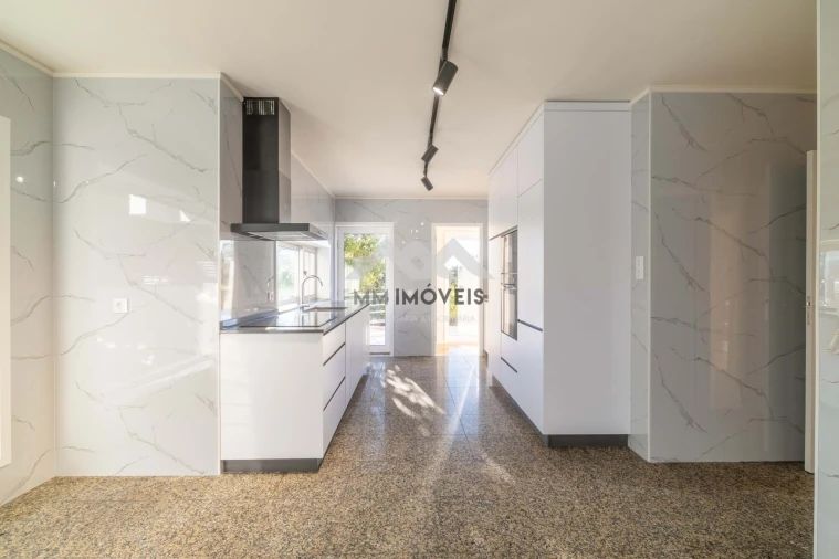 Moradia T4 para Venda em Matosinhos e Leça da Palmeira Foto 93