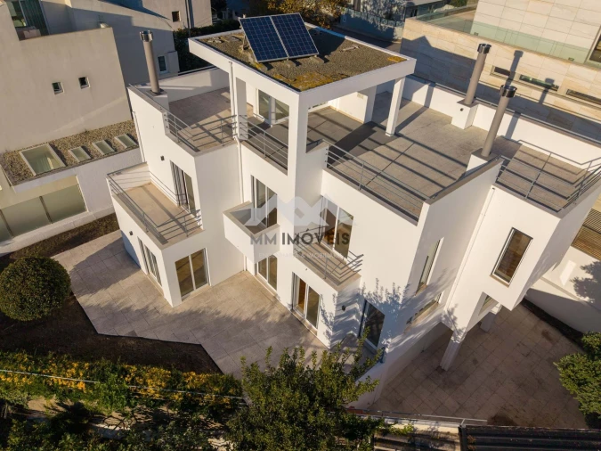 Moradia T4 para Venda em Matosinhos e Leça da Palmeira Foto 37