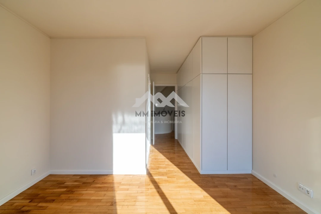 Moradia T4 para Venda em Matosinhos e Leça da Palmeira Foto 13