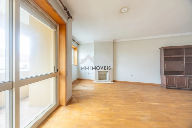 Apartamento T3 para Venda em Cedofeita, Santo Ildefonso, Sé, Miragaia, São Nicolau e Vitória Foto 9