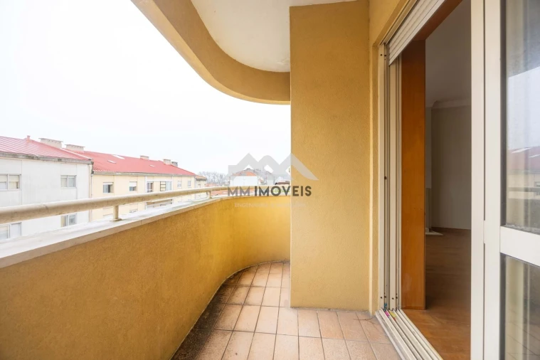 Apartamento T3 para Venda em Cedofeita, Santo Ildefonso, Sé, Miragaia, São Nicolau e Vitória Foto 2