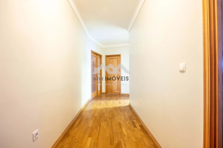 Apartamento T3 para Venda em Cedofeita, Santo Ildefonso, Sé, Miragaia, São Nicolau e Vitória Foto 4