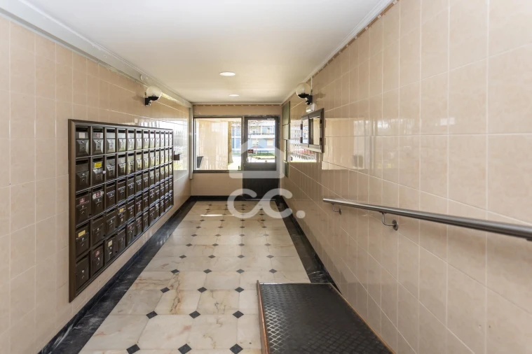 Apartamento T2 para Venda em Cacém e São Marcos Foto 33