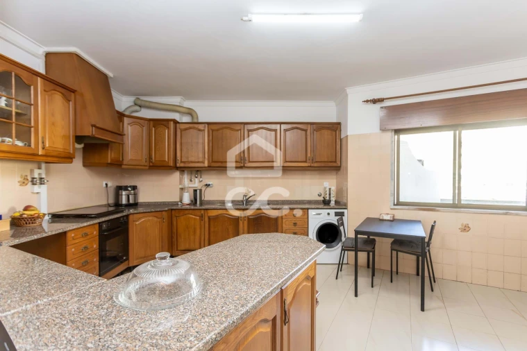 Apartamento T2 para Venda em Cacém e São Marcos Foto 9