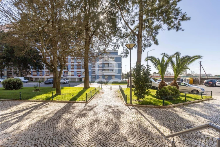 Apartamento T2 para Venda em Cacém e São Marcos Foto 4