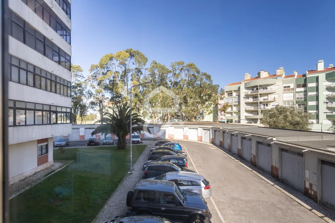 Apartamento T2 para Venda em Cacém e São Marcos Foto 29