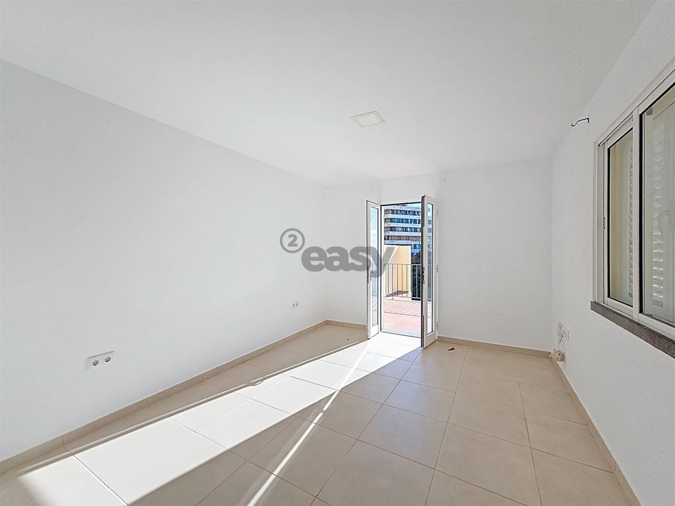 Moradia T2 para Arrendamento em Funchal (Santa Maria Maior) Foto 10