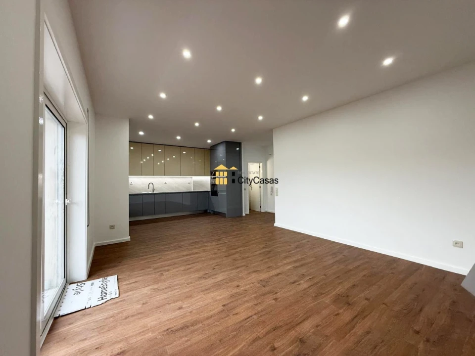 Apartamento T3 para Venda em Aguas Santas Foto 2