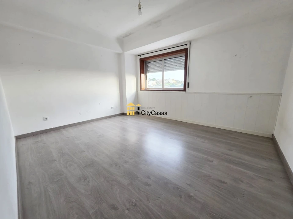 Apartamento T3 para Venda em Mafamude e Vilar do Paraíso Foto 16