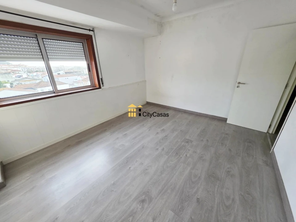 Apartamento T3 para Venda em Mafamude e Vilar do Paraíso Foto 17