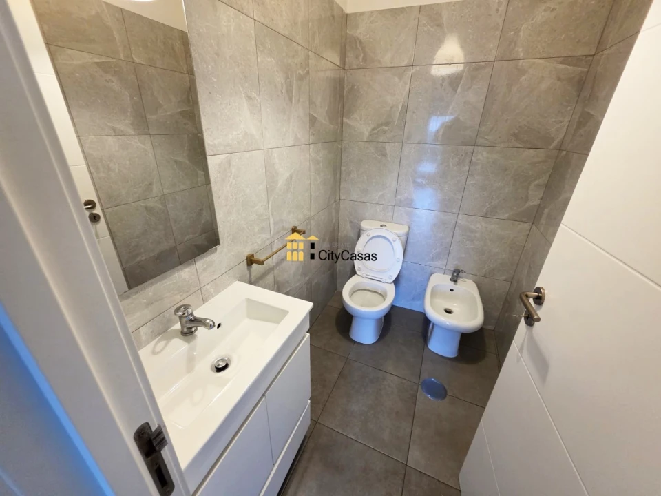 Apartamento T3 para Venda em Mafamude e Vilar do Paraíso Foto 5