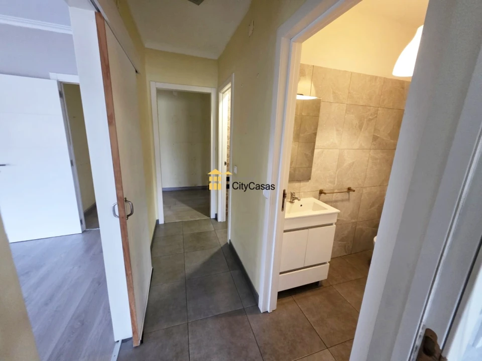 Apartamento T3 para Venda em Mafamude e Vilar do Paraíso Foto 4