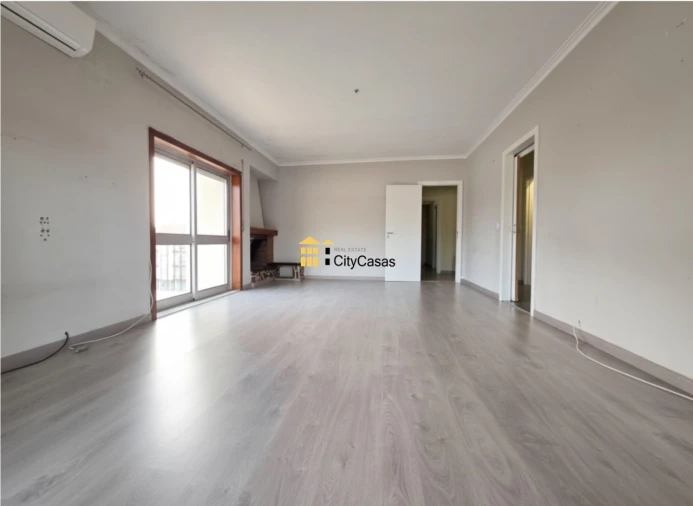 Apartamento T3 para Venda em Mafamude e Vilar do Paraíso Foto 2