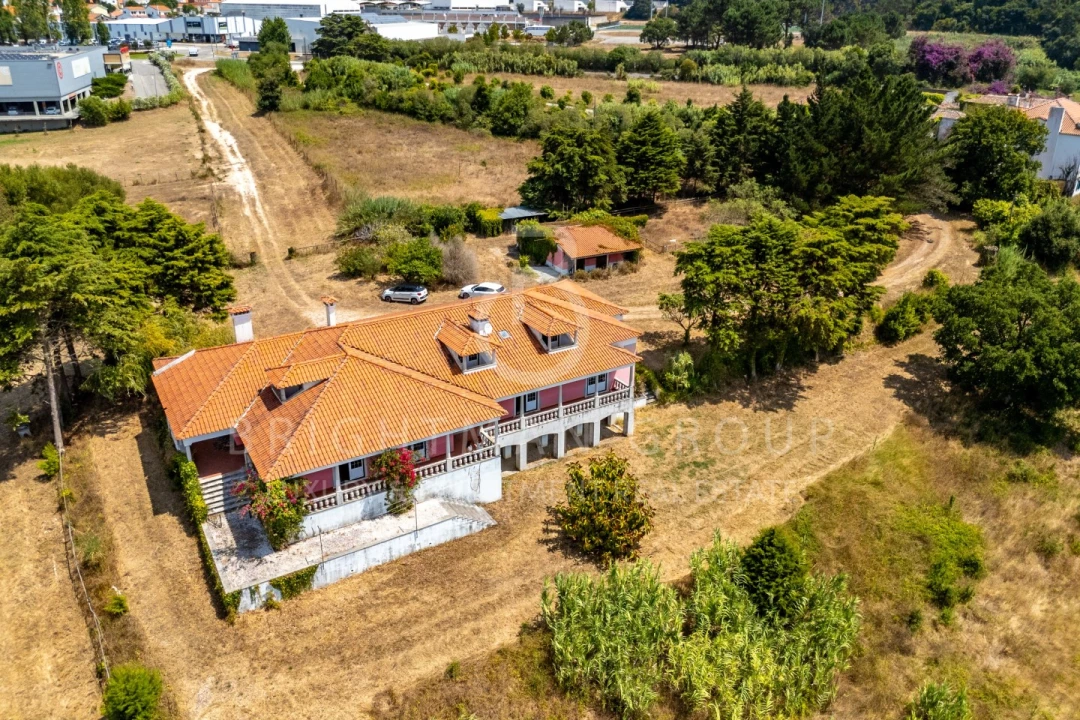 Moradia T6 para Venda em Olho Marinho Foto 14