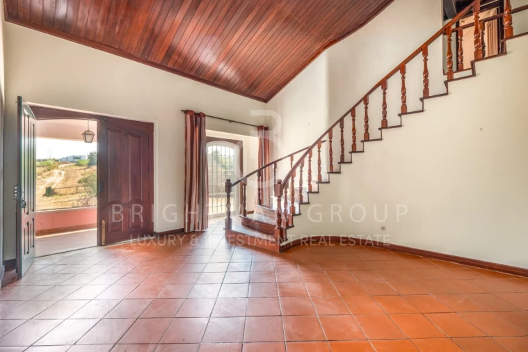 Moradia T6 para Venda em Olho Marinho Foto 16