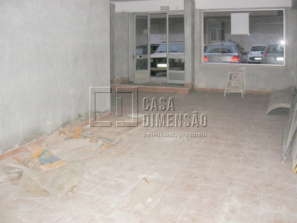 Loja para Venda em Queluz e Belas Foto 1