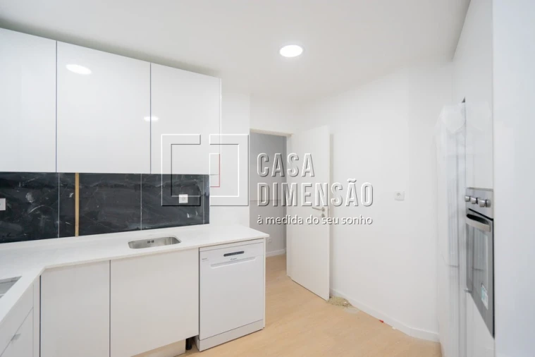 Apartamento T3 para Venda em Águas Livres Foto 5