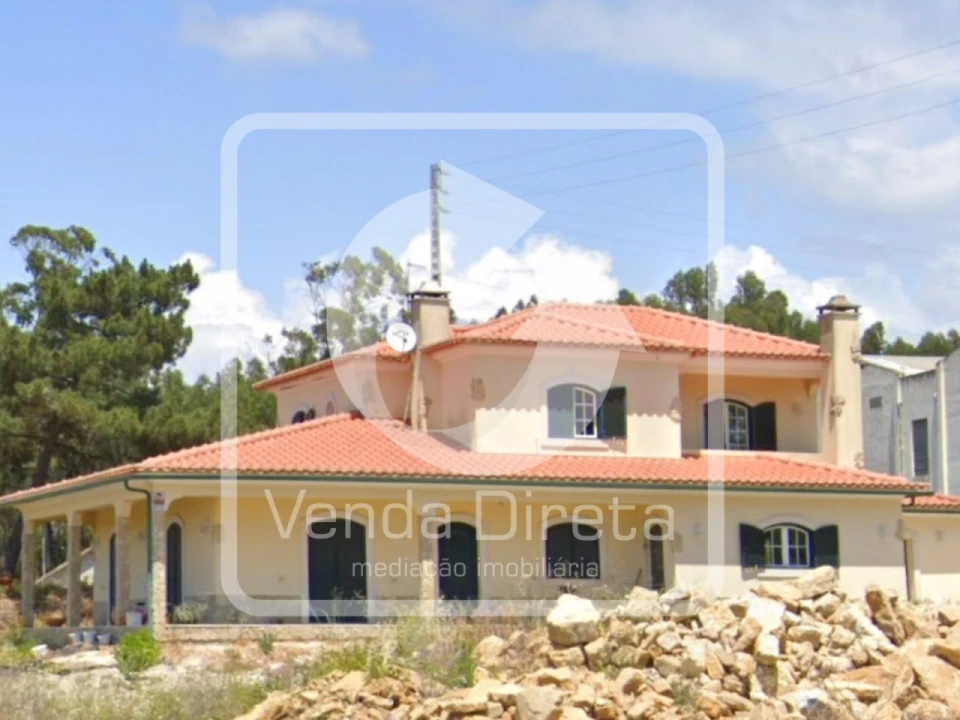 Moradia T4 para Venda em Ramalhal Foto 1