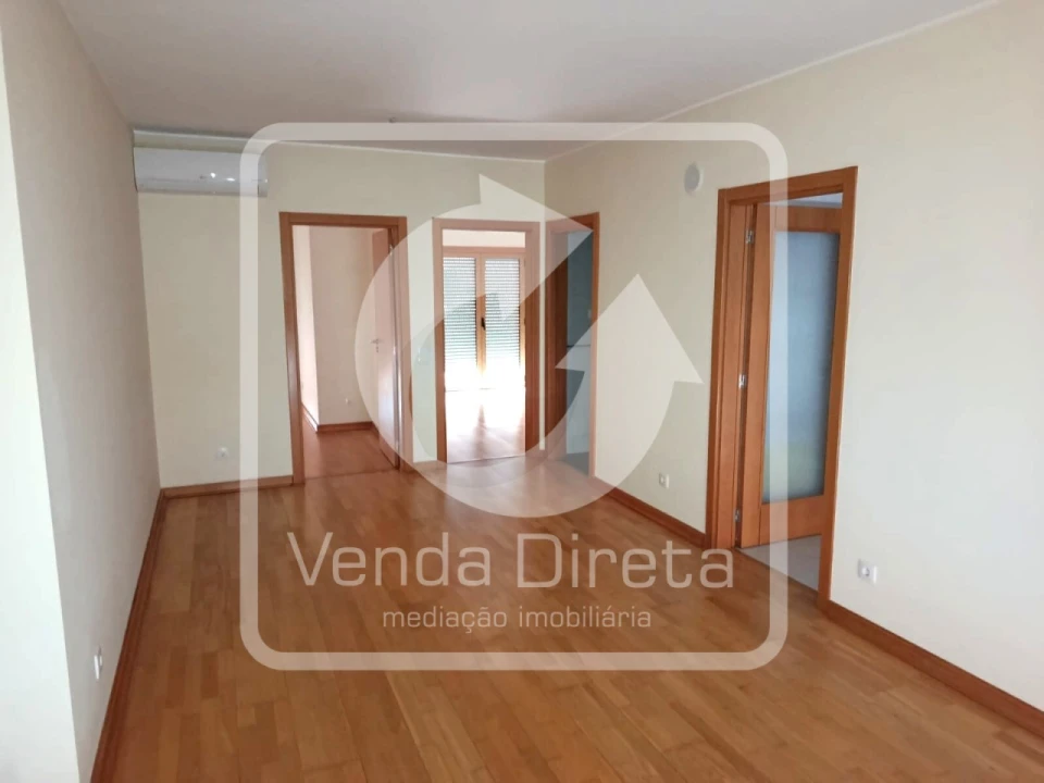 Apartamento T2 para Venda em Loule (São Clemente) Foto 1