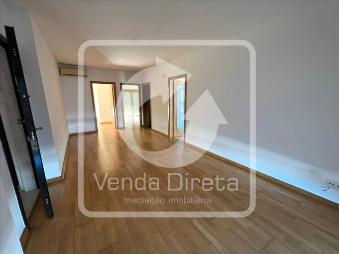 Apartamento T2 para Venda em Loule (São Clemente) Foto 1