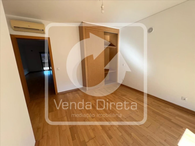 Apartamento T2 para Venda em Loule (São Clemente) Foto 11