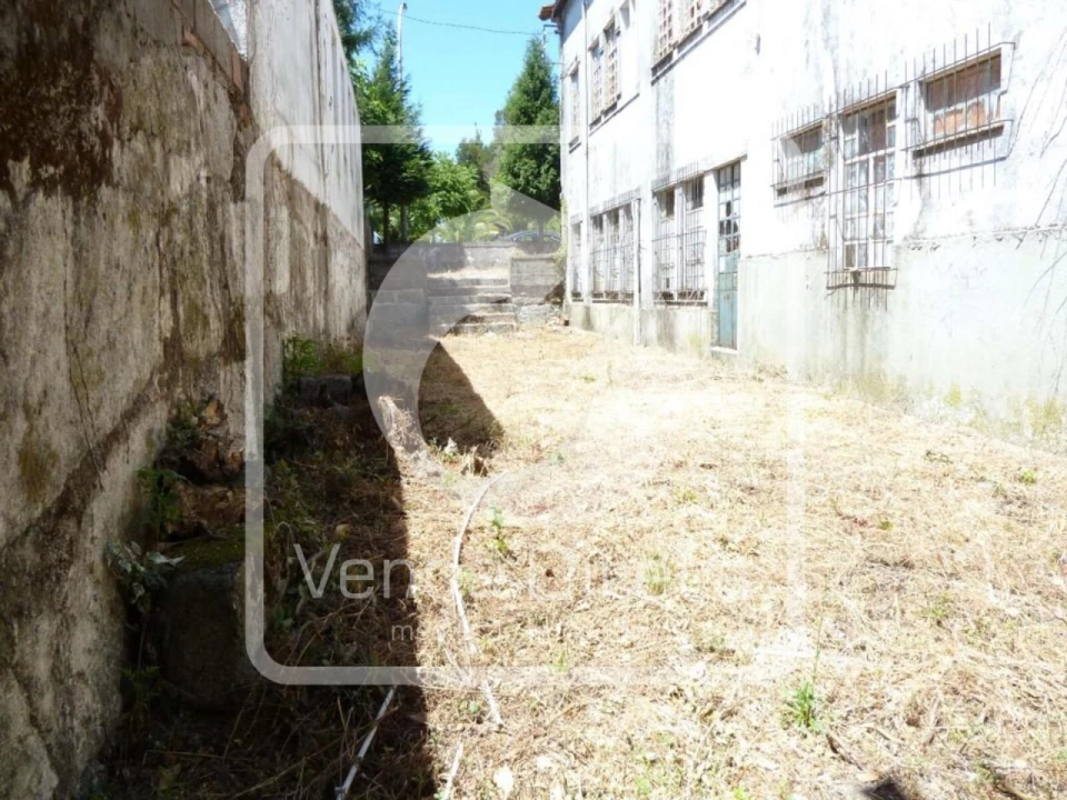 Prédio para Venda em Nelas Foto 5