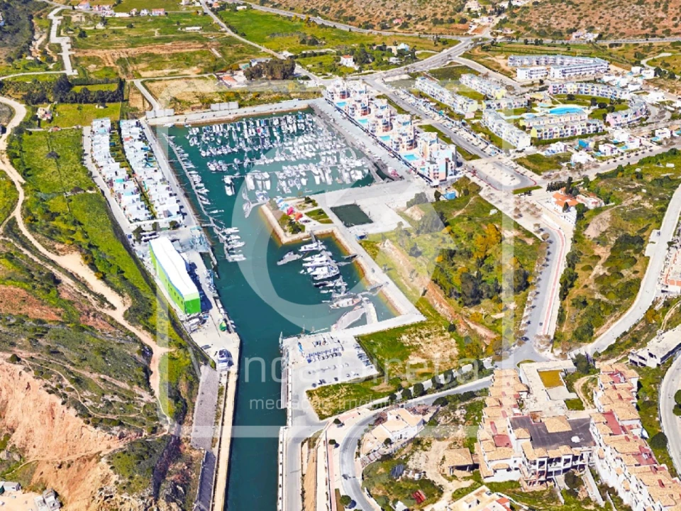 Terreno para Venda em Albufeira e Olhos de Água Foto 3