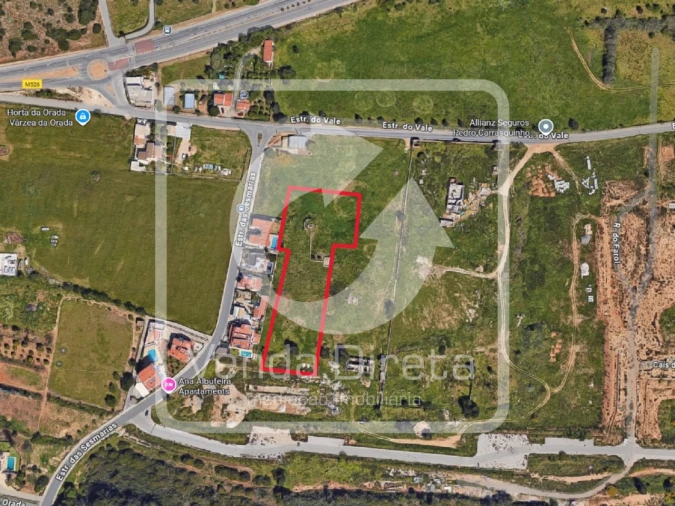 Terreno para Venda em Albufeira e Olhos de Água Foto 1