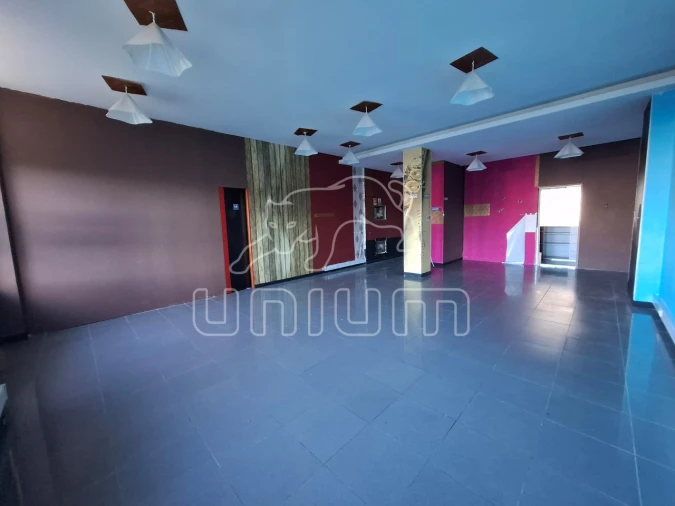 Loja para Arrendamento em Darque