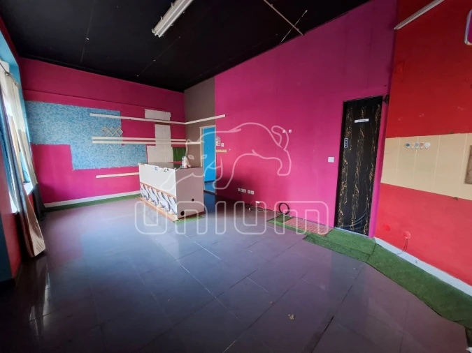 Loja para Arrendamento em Darque Foto 4