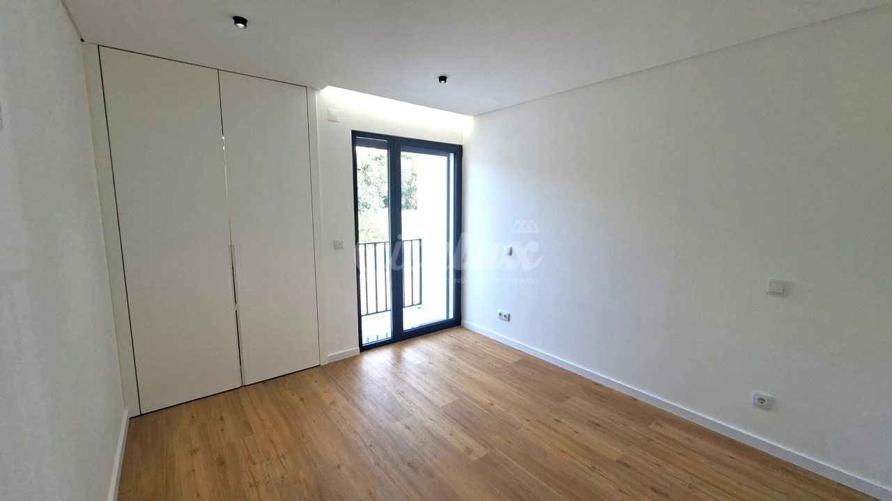 Apartamento T2 para Venda em Alcabideche Foto 6