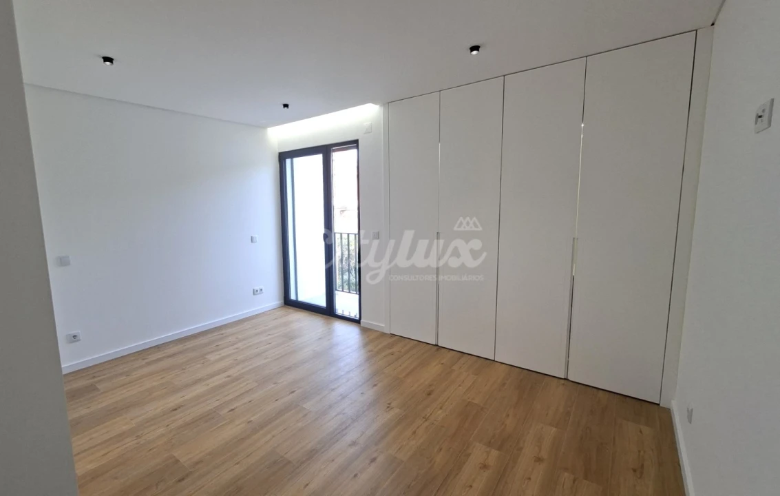 Apartamento T2 para Venda em Alcabideche Foto 12