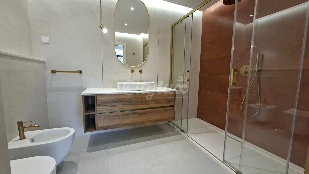 Apartamento T2 para Venda em Alcabideche Foto 15