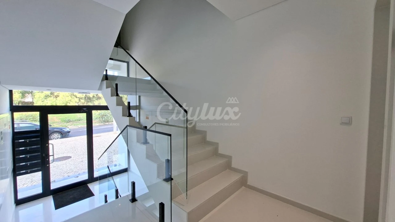 Apartamento T2 para Venda em Alcabideche Foto 18