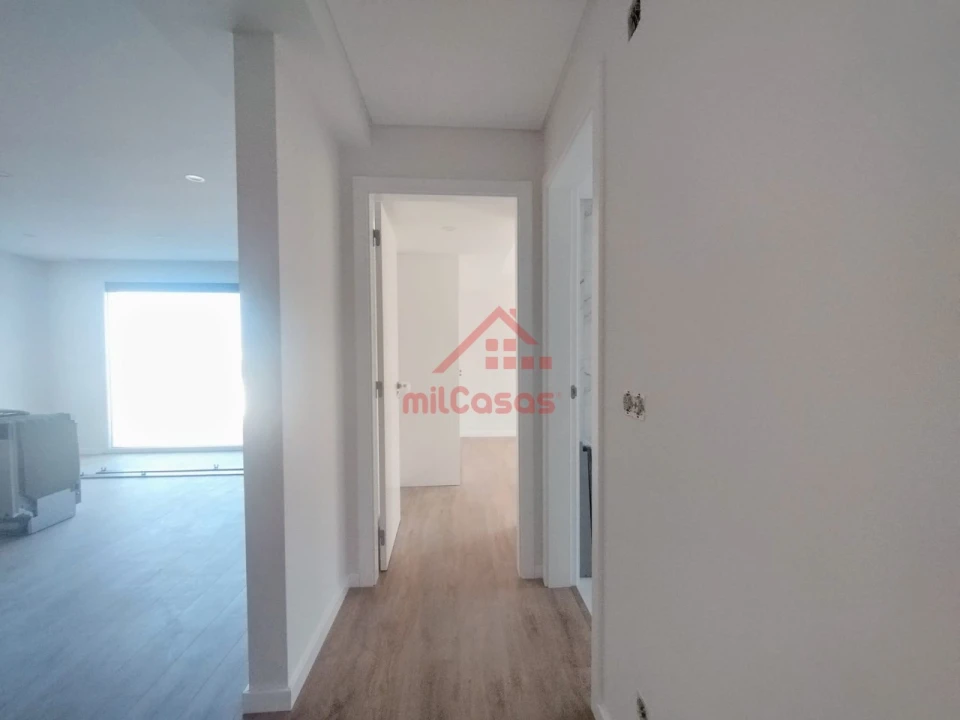 Apartamento T2 para Venda em Santa Maria, São Pedro e Matacães Foto 13