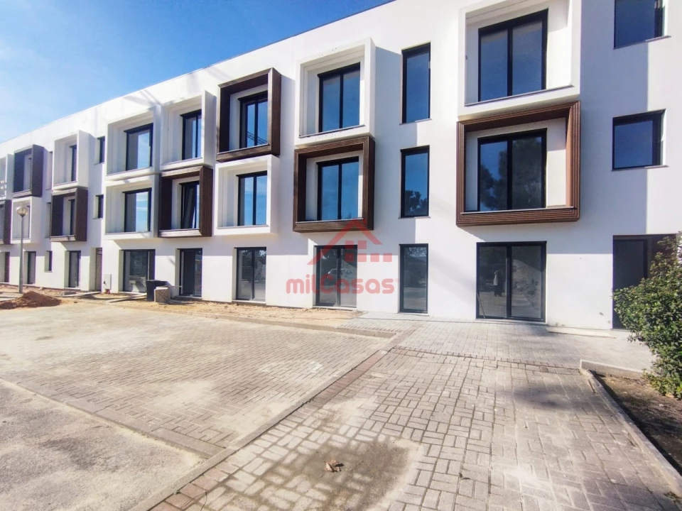 Apartamento T2 para Venda em Santa Maria, São Pedro e Matacães Foto 19