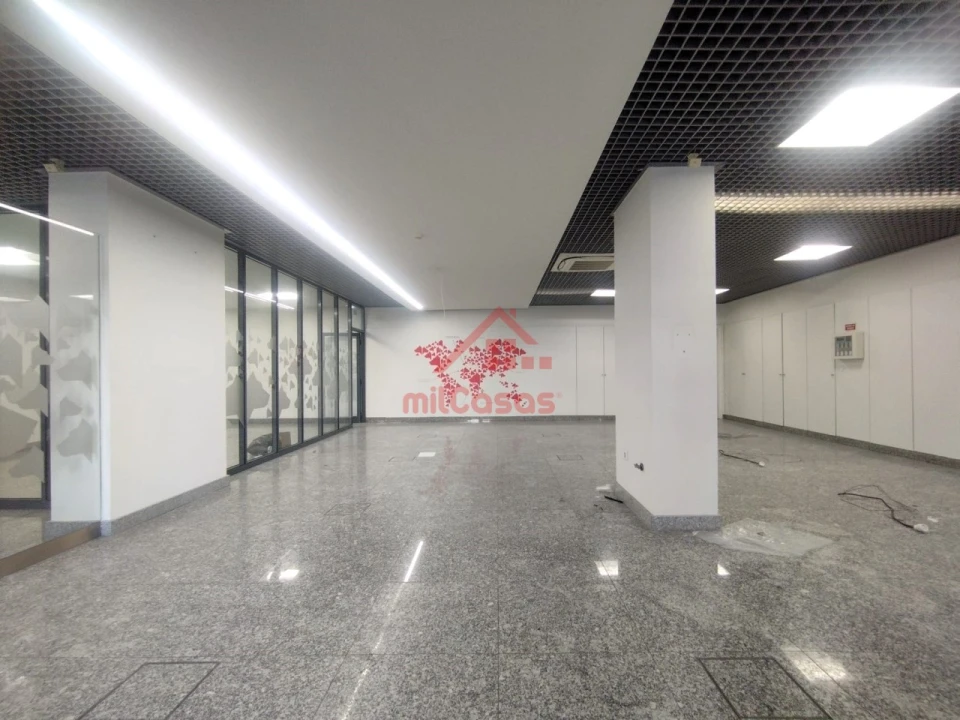 Loja para Arrendamento em Santa Maria, São Pedro e Matacães Foto 5