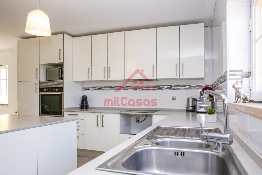 Moradia T4 para Venda em Ramalhal Foto 11