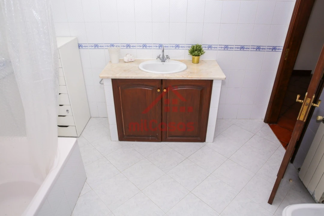 Moradia T4 para Venda em Ramalhal Foto 20