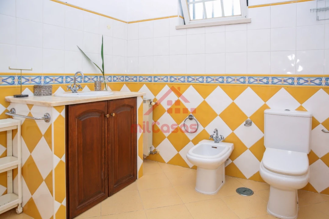 Moradia T4 para Venda em Ramalhal Foto 26