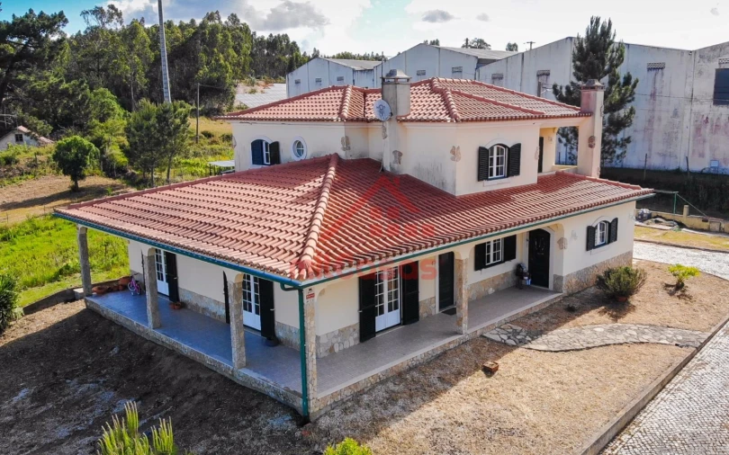 Moradia T4 para Venda em Ramalhal Foto 4