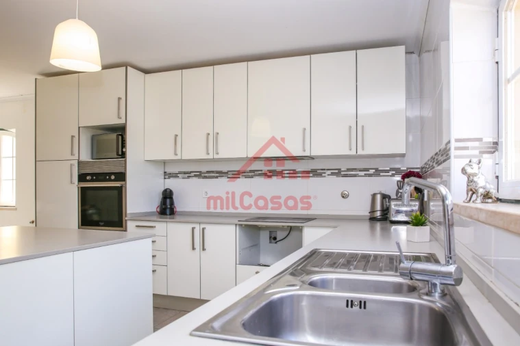 Moradia T4 para Venda em Ramalhal Foto 11