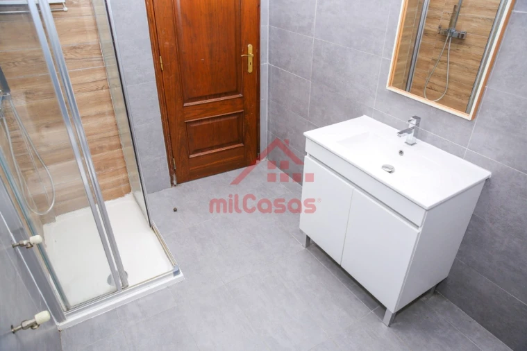 Moradia T4 para Venda em Ramalhal Foto 27