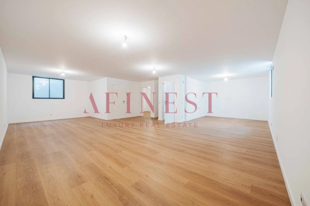 Moradia T4 para Venda em Alcabideche Foto 10