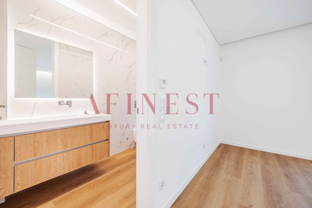 Moradia T4 para Venda em Alcabideche Foto 36