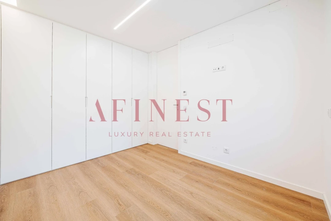 Moradia T4 para Venda em Alcabideche Foto 48